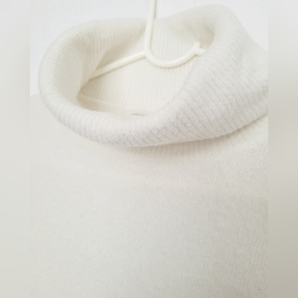 J.Crew Women's Turtleneck Sweater Acryl/Wool Blend Milk White XS - Picture 5 of 16